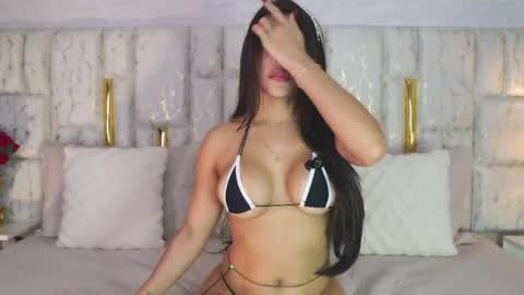 Snapshot of rosse_lennon chatting on May 24, 1:21 am Rosse online show from May 24, 1:21 am