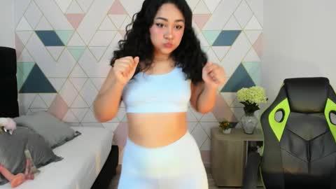 rossie_lanie_ online show from February 18, 12:56 pm