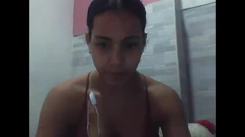 Snapshot of rosss690 chatting on February 23, 2:18 am ross online show from February 23, 2:18 am