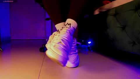 rosyejones online show from November 23, 2:55 am