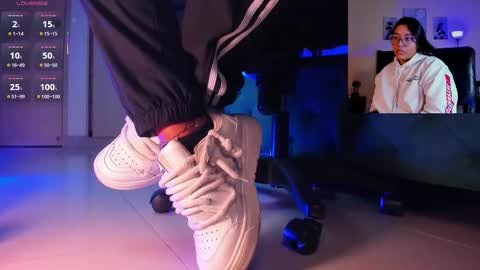 rosyejones online show from November 25, 3:17 am