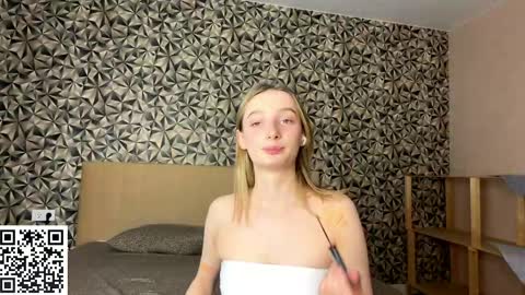 rosylume online show from May 5, 3:09 pm