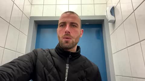 rotteei1 online show from November 21, 10:03 am