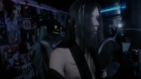 Snapshot of rotten_dreams chatting on February 21, 11:32 pm rot online show from February 21, 11:32 pm