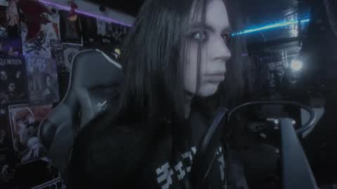 Snapshot of rotten_dreams chatting on March 10, 4:35 pm rot online show from March 10, 4:35 pm