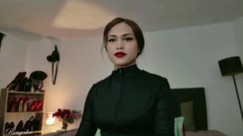 Snapshot of rougedoe chatting on May 11, 4:04 pm Mistress Lana online show from May 11, 4:04 pm