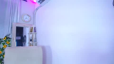 Snapshot of rous_25 chatting on December 21, 12:49 pm rous_25 online show from December 21, 12:49 pm
