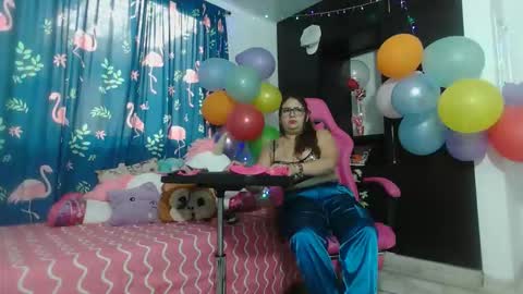 Snapshot of rous_kinky chatting on February 3, 2:33 pm rous_kinky online show from February 3, 2:33 pm