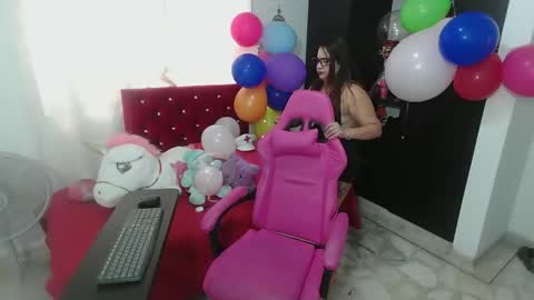 Snapshot of rous_kinky chatting on April 26, 4:26 pm rous_kinky online show from April 26, 4:26 pm