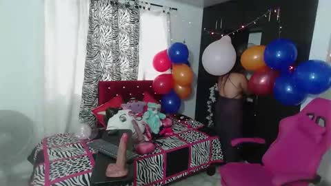 Snapshot of rous_kinky chatting on April 29, 6:03 pm rous_kinky online show from April 29, 6:03 pm