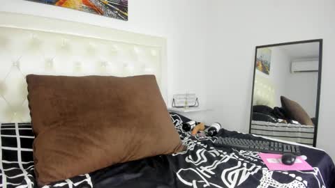 Snapshot of rouse_sexy_hotxx77 chatting on November 9, 1:26 am rouse_sexy_hotxx77 online show from November 9, 1:26 am