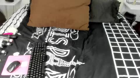 Snapshot of rouse_sexy_hotxx77 chatting on November 29, 1:08 am rouse_sexy_hotxx77 online show from November 29, 1:08 am