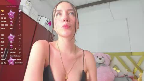 Snapshot of rousee_yarelds chatting on October 14, 3:07 am rousee_yarelds online show from October 14, 3:07 am
