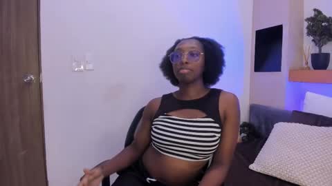 Snapshot of rouselux chatting on February 20, 8:20 pm rouselux online show from February 20, 8:20 pm