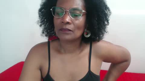 Snapshot of roushlove chatting on December 10, 7:32 pm luxa online show from December 10, 7:32 pm