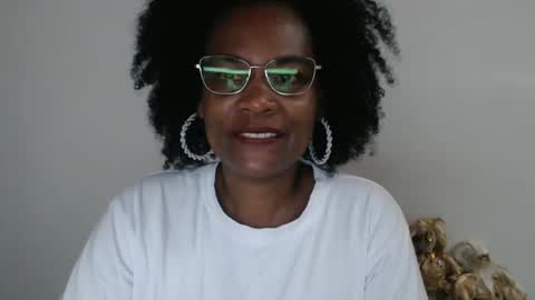 Snapshot of roushlove chatting on December 26, 12:16 pm luxa online show from December 26, 12:16 pm