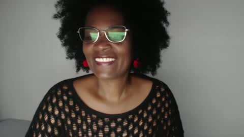 Snapshot of roushlove chatting on January 17, 12:31 pm luxa online show from January 17, 12:31 pm