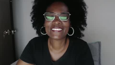 Snapshot of roushlove chatting on January 23, 12:30 pm luxa online show from January 23, 12:30 pm