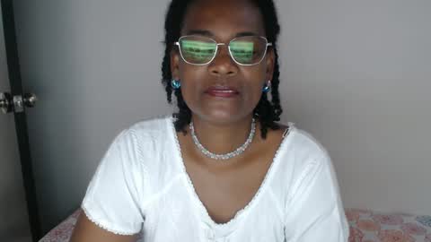 Snapshot of roushlove chatting on January 29, 12:45 pm luxa online show from January 29, 12:45 pm