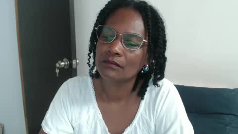 Snapshot of roushlove chatting on January 29, 7:53 pm luxa online show from January 29, 7:53 pm