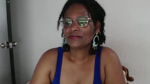 Snapshot of roushlove chatting on January 30, 12:37 pm luxa online show from January 30, 12:37 pm