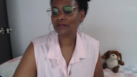 Snapshot of roushlove chatting on February 3, 4:20 pm luxa online show from February 3, 4:20 pm