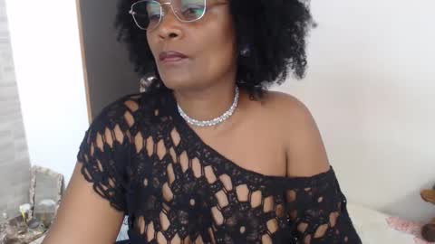 Snapshot of roushlove chatting on February 5, 8:57 pm luxa online show from February 5, 8:57 pm