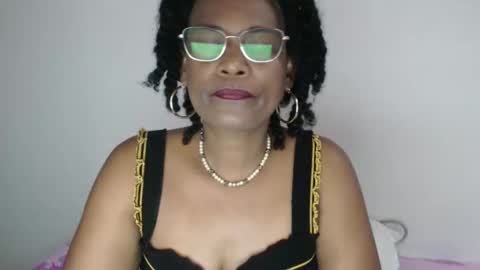 Snapshot of roushlove chatting on March 10, 12:48 pm luxa online show from March 10, 12:48 pm