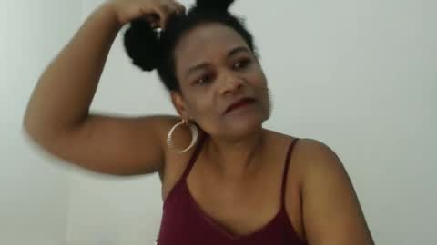 Snapshot of roushlove chatting on September 14, 2:05 pm luxa online show from September 14, 2:05 pm