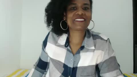 Snapshot of roushlove chatting on September 18, 11:51 pm luxa online show from September 18, 11:51 pm