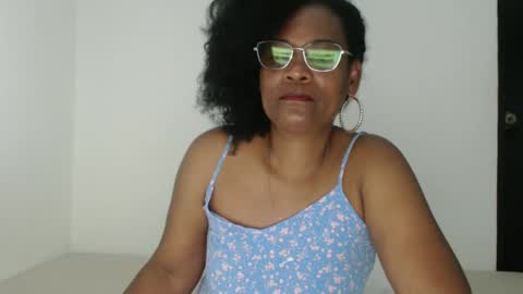 Snapshot of roushlove chatting on September 20, 12:11 am luxa online show from September 20, 12:11 am