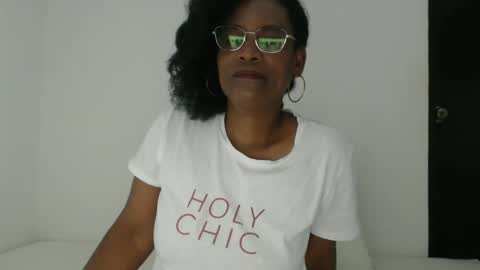 Snapshot of roushlove chatting on September 23, 3:48 pm luxa online show from September 23, 3:48 pm