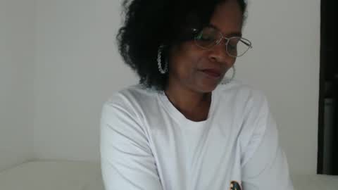 Snapshot of roushlove chatting on September 26, 4:22 pm luxa online show from September 26, 4:22 pm