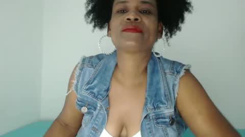 Snapshot of roushlove chatting on September 27, 1:49 pm luxa online show from September 27, 1:49 pm