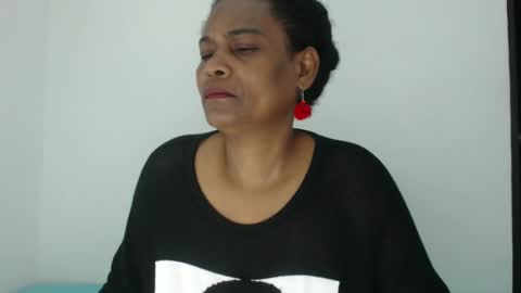 Snapshot of roushlove chatting on October 1, 12:16 am luxa online show from October 1, 12:16 am