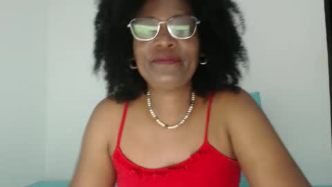 Snapshot of roushlove chatting on October 4, 1:42 pm luxa online show from October 4, 1:42 pm