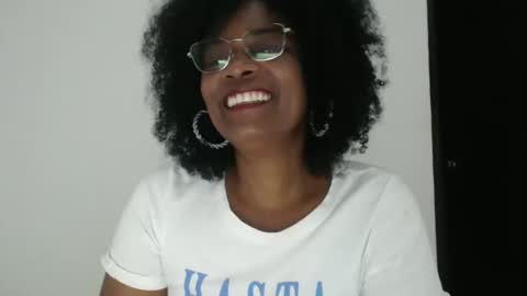 Snapshot of roushlove chatting on October 22, 1:33 pm luxa online show from October 22, 1:33 pm