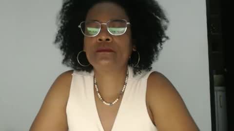 Snapshot of roushlove chatting on October 23, 10:41 pm luxa online show from October 23, 10:41 pm