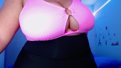 Snapshot of rousrossell_4 chatting on December 7, 3:36 am Call me Rous online show from December 7, 3:36 am