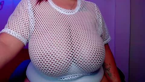 Snapshot of rousrossell_4 chatting on December 22, 11:09 pm Call me Rous online show from December 22, 11:09 pm