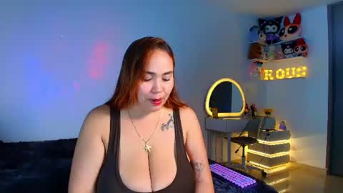 Snapshot of rousrossell_4 chatting on June 8, 9:37 pm Call me Rous online show from June 8, 9:37 pm