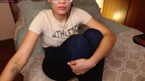 Rouss marie henao  online show from January 8, 4:34 am