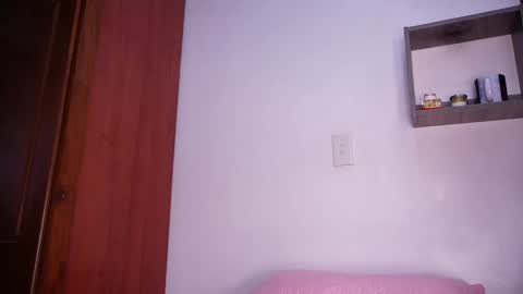 Snapshot of rousse_coup chatting on February 25, 7:25 pm Rosse and Miller online show from February 25, 7:25 pm