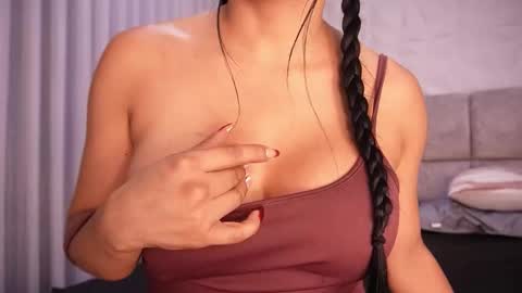 Snapshot of rousse_coup chatting on December 18, 7:20 pm Rosse and Miller online show from December 18, 7:20 pm