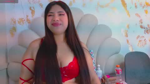 Snapshot of rouxinferno_cr chatting on June 27, 4:06 am rouxinferno_cr online show from June 27, 4:06 am