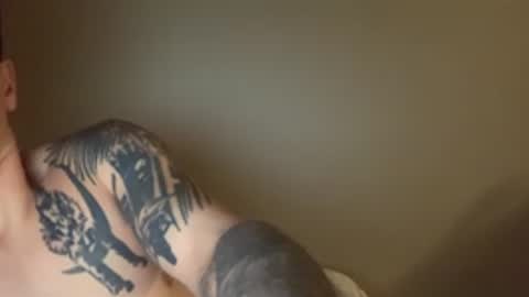 Snapshot of roverone89 chatting on February 24, 3:37 am roverone89 online show from February 24, 3:37 am