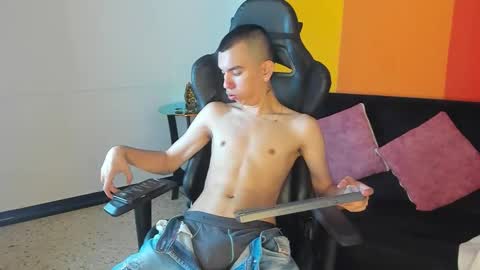 Rowan online show from November 8, 1:11 pm