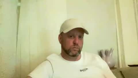Snapshot of rowannp1 chatting on May 27, 8:50 pm rowannp1 online show from May 27, 8:50 pm