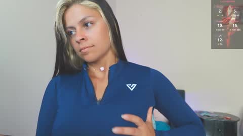 Roxanna online show from March 10, 6:01 pm