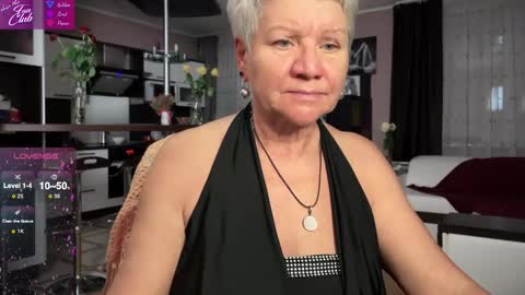 Roxana online show from February 10, 6:45 pm